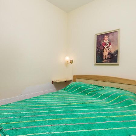 2 Bedroom Nice Apartment In Jablanac Ngoại thất bức ảnh