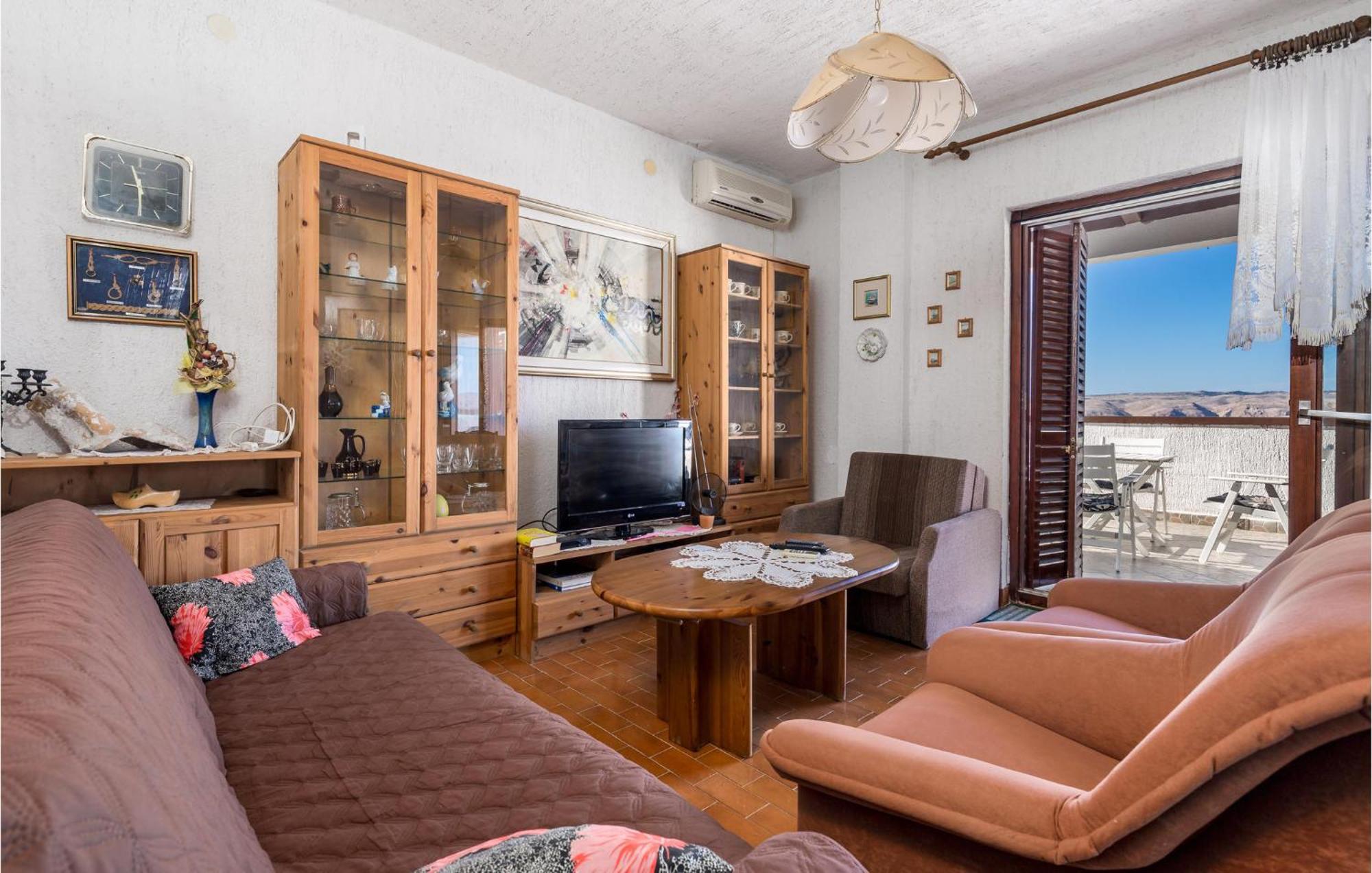 2 Bedroom Nice Apartment In Jablanac Ngoại thất bức ảnh